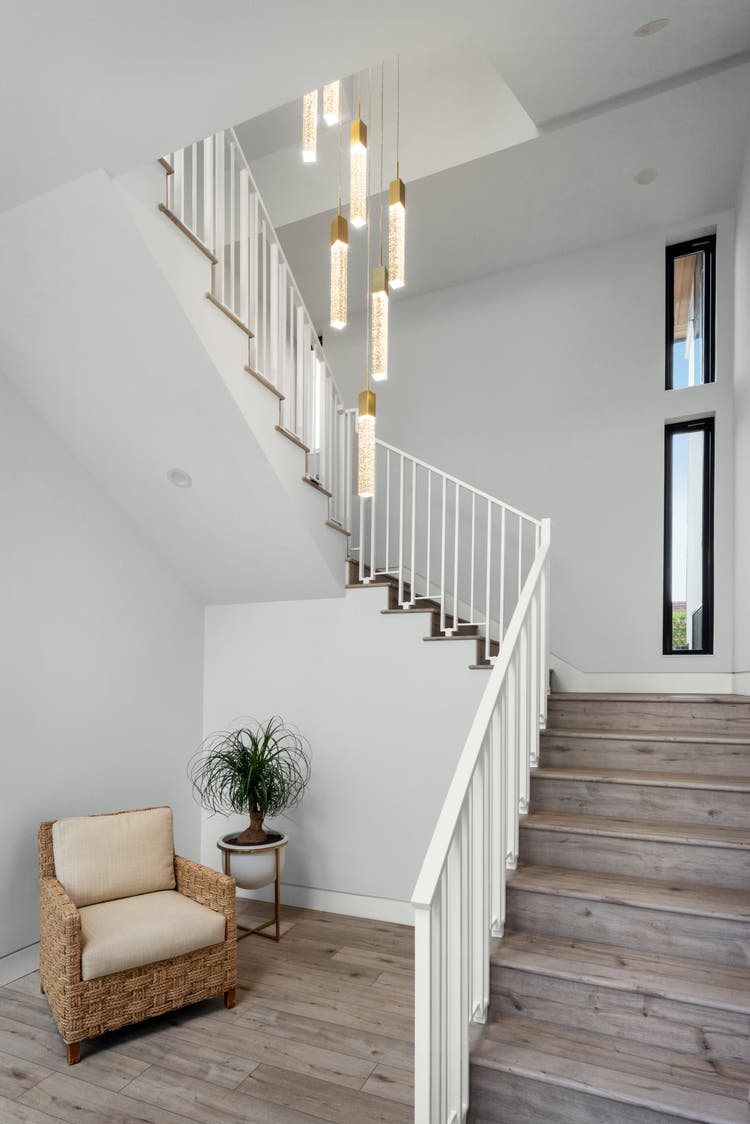 Entryway painted in Platinum PPU-26-11