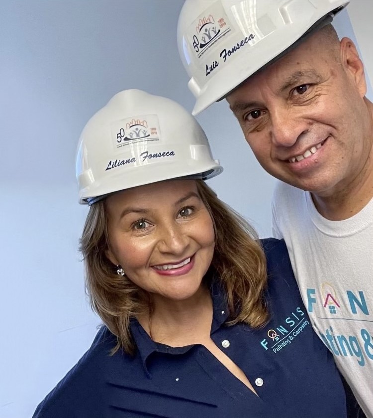 Gloria and Carlos Fonsis Owners